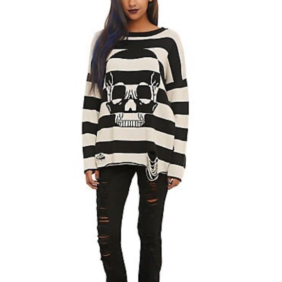 Distressed skull sweater Clearance